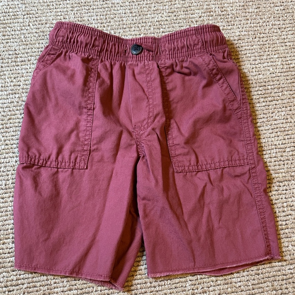 OshKosh B'gosh boys Maroon Cargo Shorts size 6